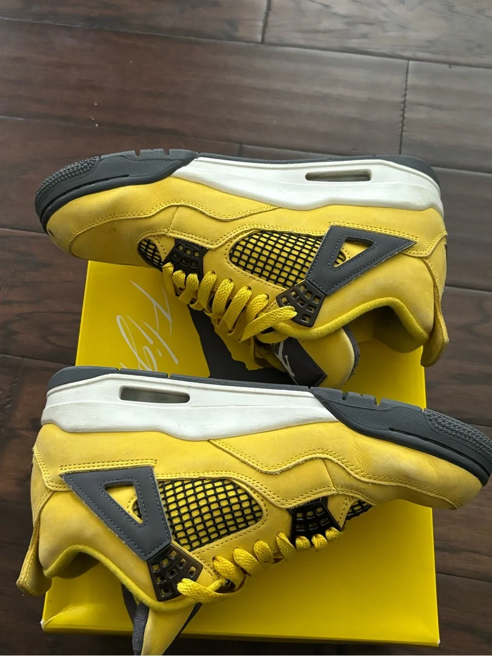 Authentic Jordan Men’s Retro 4 Sneakers in Yellow and Black